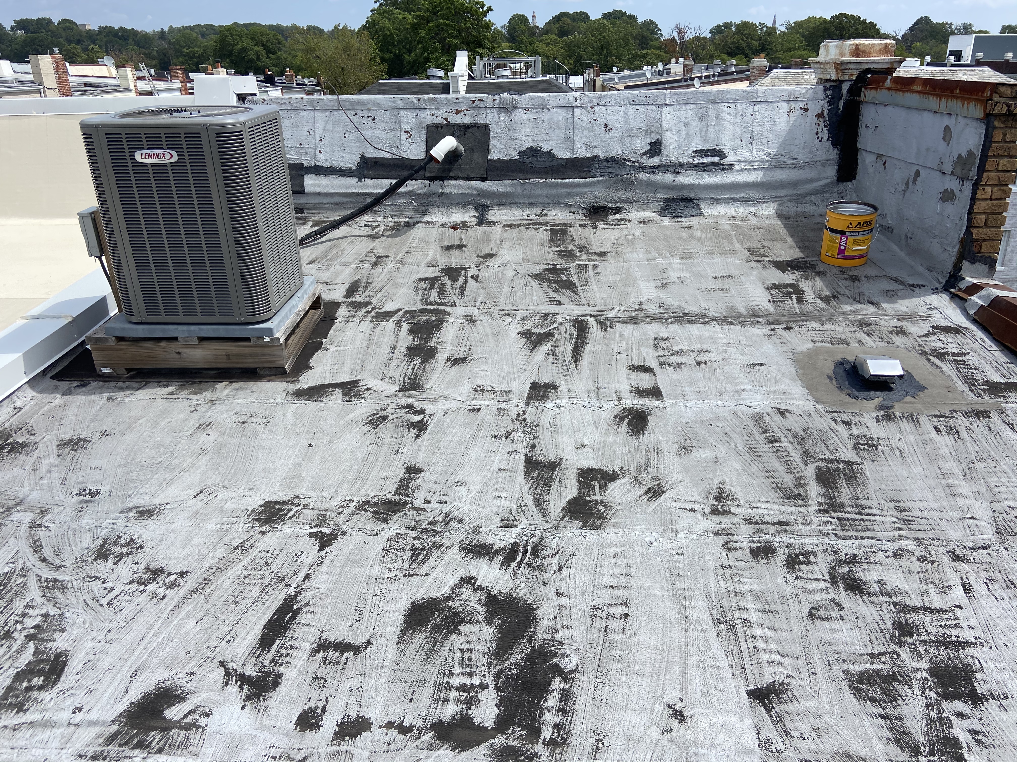 Uncoated rubber roof